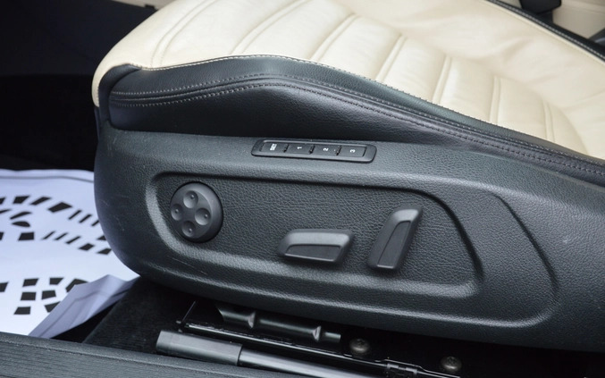 Volkswagen CC cena 32800 przebieg: 245772, rok produkcji 2008 z Puławy małe 781